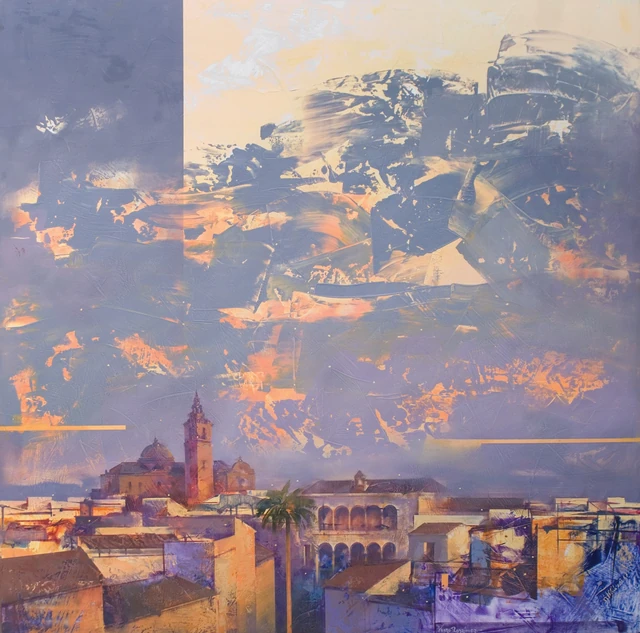 Edificios, arcos y una torre de Moguer bajo un cielo de tonos grises, amarillos y anaranjados.